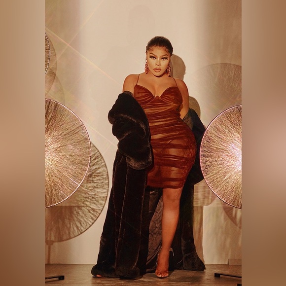 PrettyLittleThing ruched mesh underwire bodycon dress - Picture 3 of 9